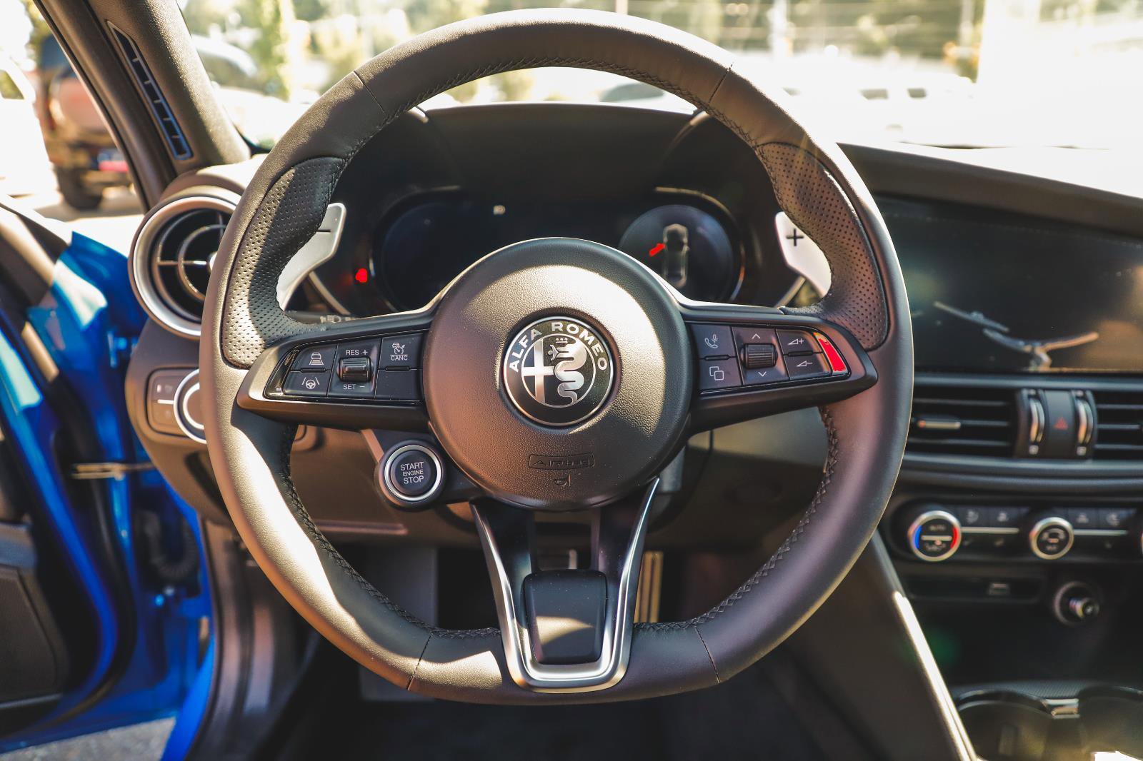 2025 Alfa Romeo Giulia Base photo 28