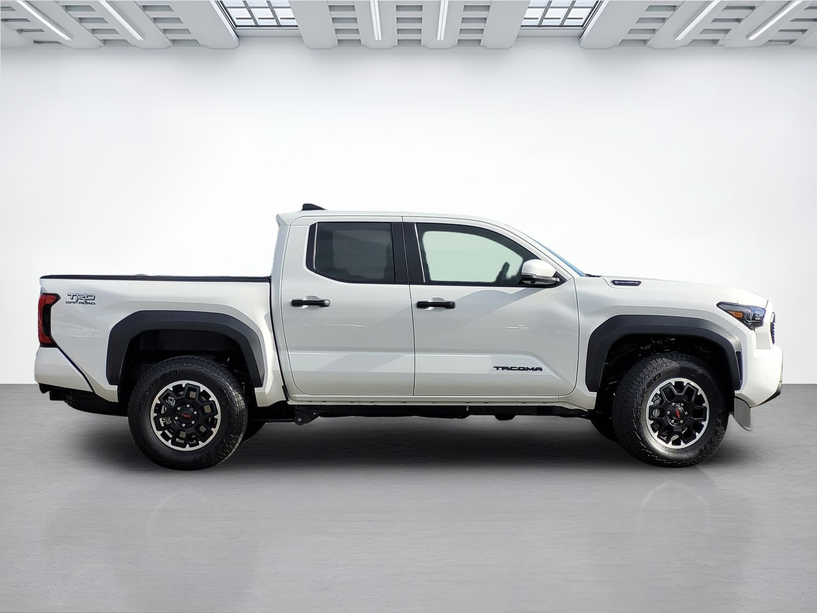 2025 Toyota Tacoma 4x4 TRD photo 4