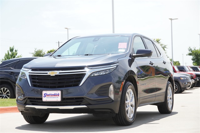 2023 Chevrolet Equinox LT photo 3