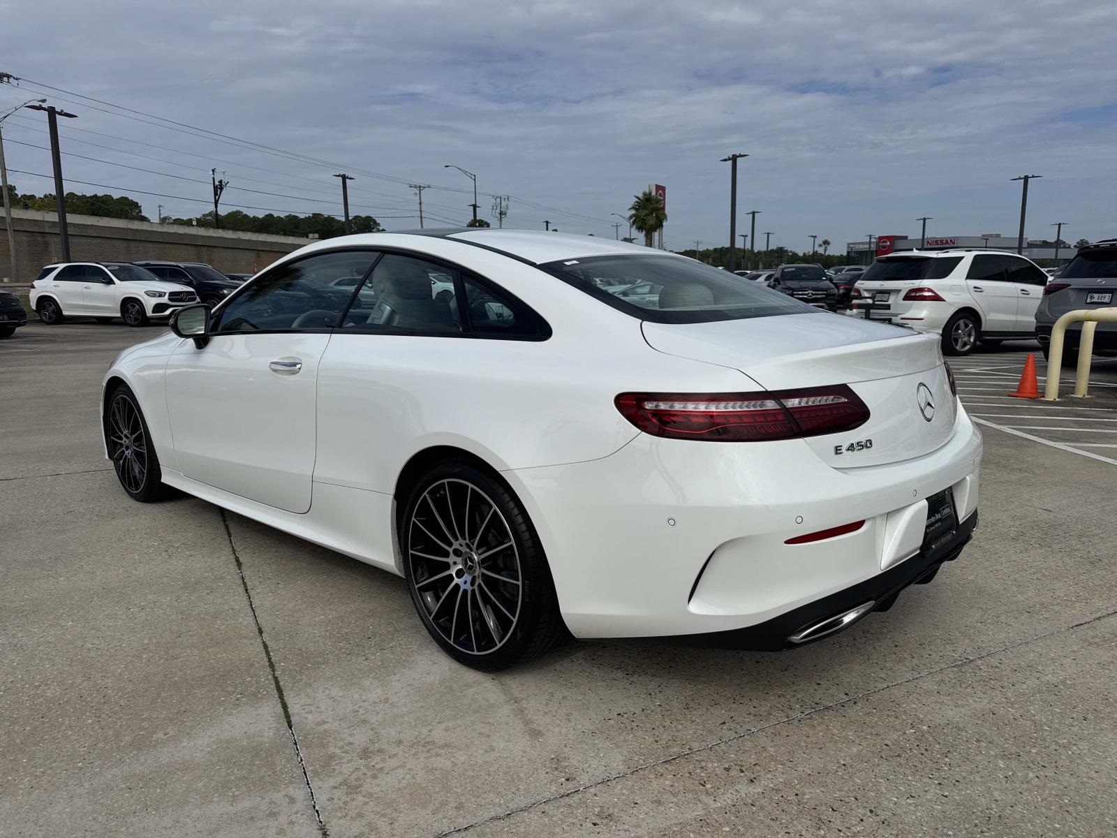 2022 Mercedes Benz E 450 photo 7