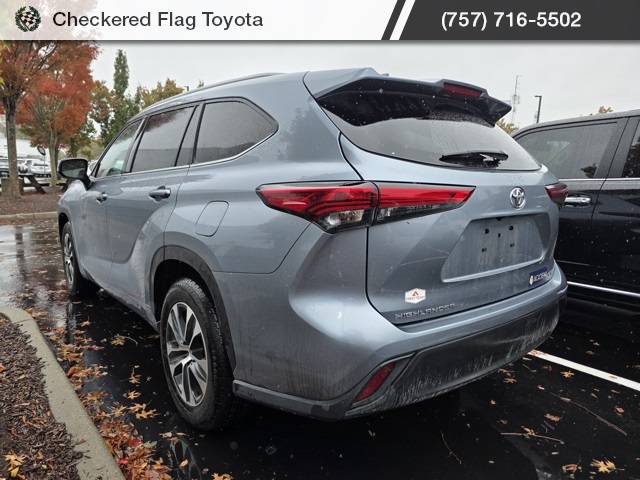 2023 Toyota Highlander XLE photo 4