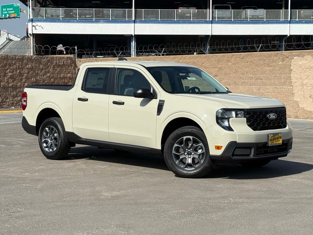 2025 Ford Maverick XLT's photo