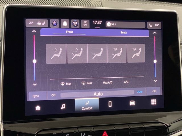 2025 Jeep Compass Latitude Altitude Special Edition photo 18
