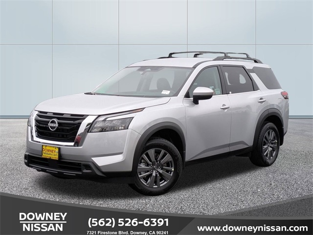 2025 Nissan Pathfinder SV's photo