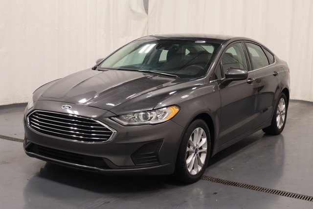 2020 Ford Fusion SE photo 6