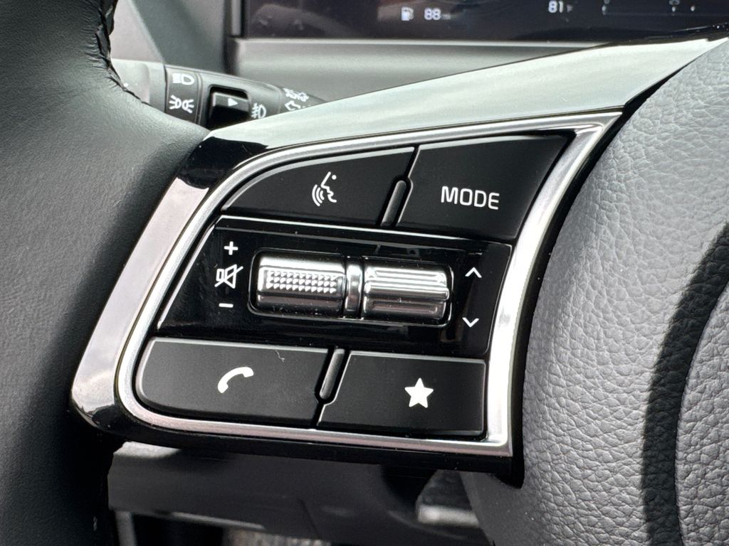2025 Kia Seltos EX photo 24