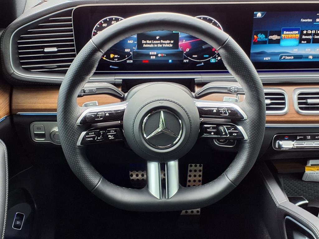 2025 Mercedes Benz GLS 450 4MATIC photo 13