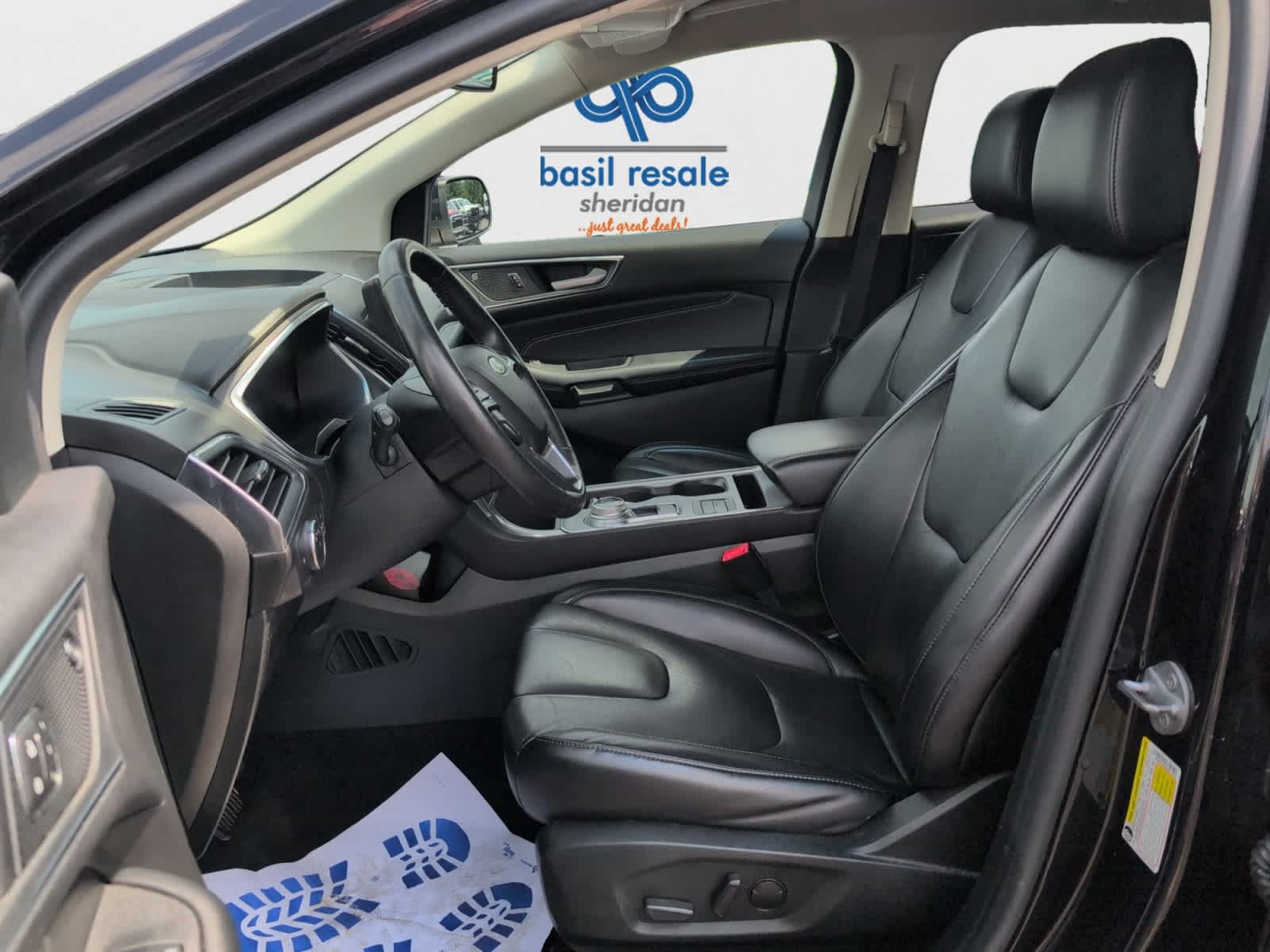 2021 Ford Edge Titanium photo 10
