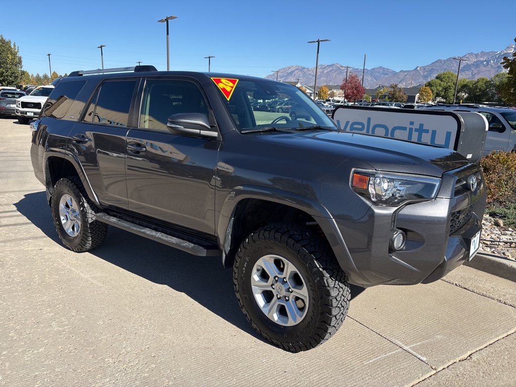 2020 Toyota 4Runner SR5 Premium's photo