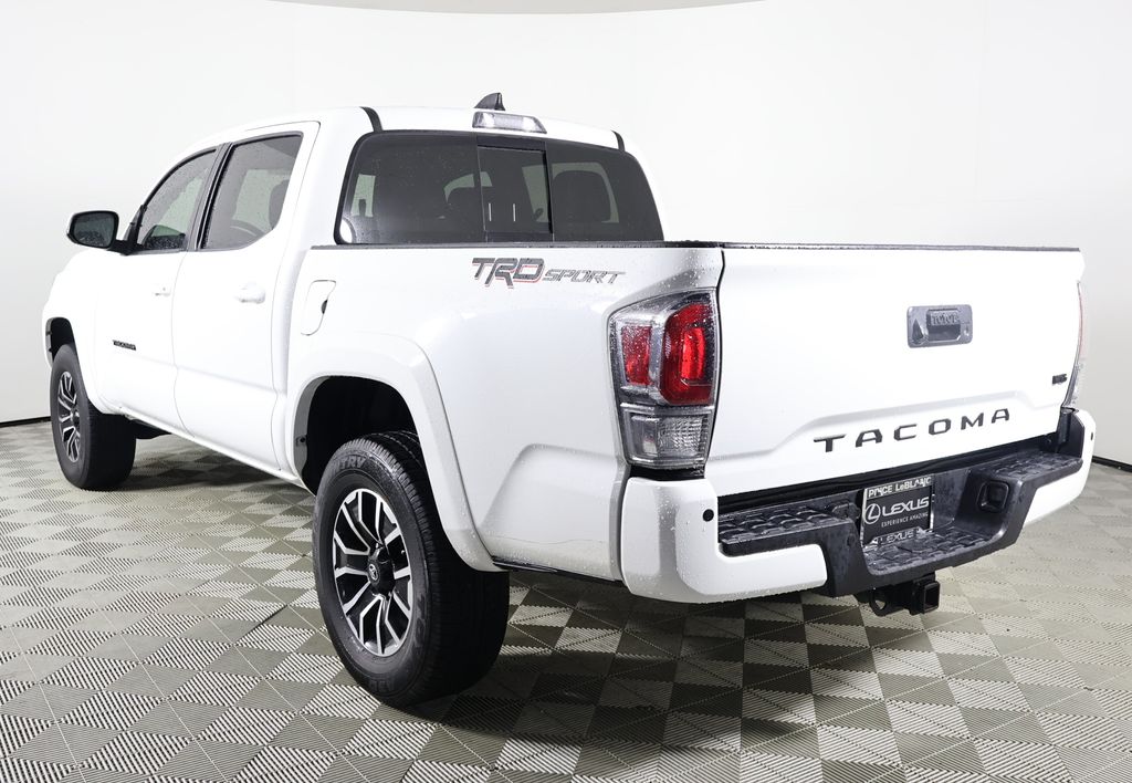 2022 Toyota Tacoma TRD Sport photo 4