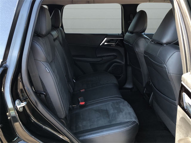 2022 Mitsubishi Outlander SE photo 14