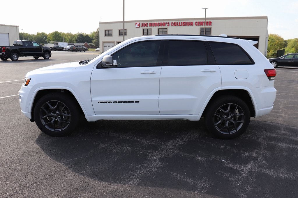 2021 Jeep Grand Cherokee Anniversary Edition photo 6