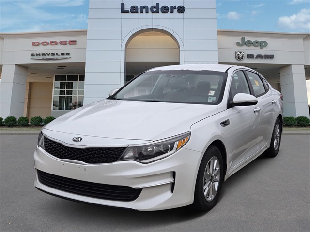 2016 Kia Optima LX's photo