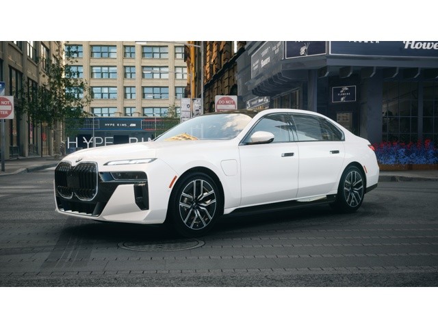 2026 BMW 750e xDrive