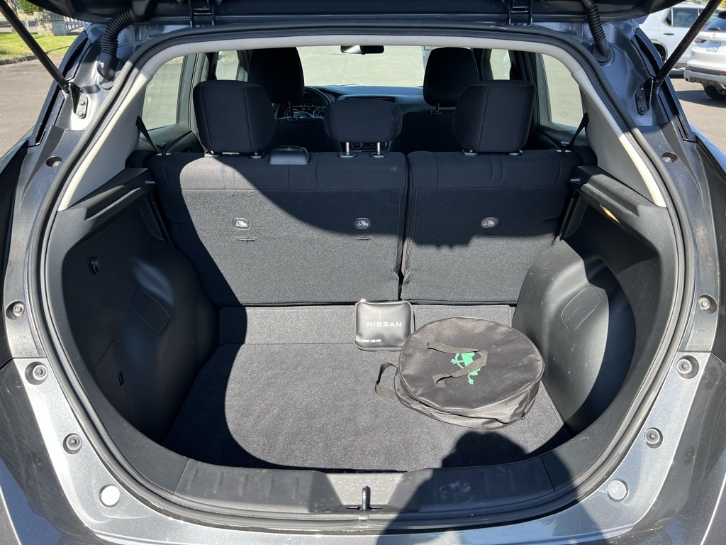 2024 Nissan Leaf S photo 9