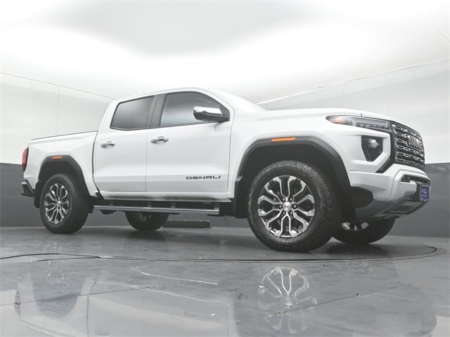 2023 GMC CANYON - Image 38