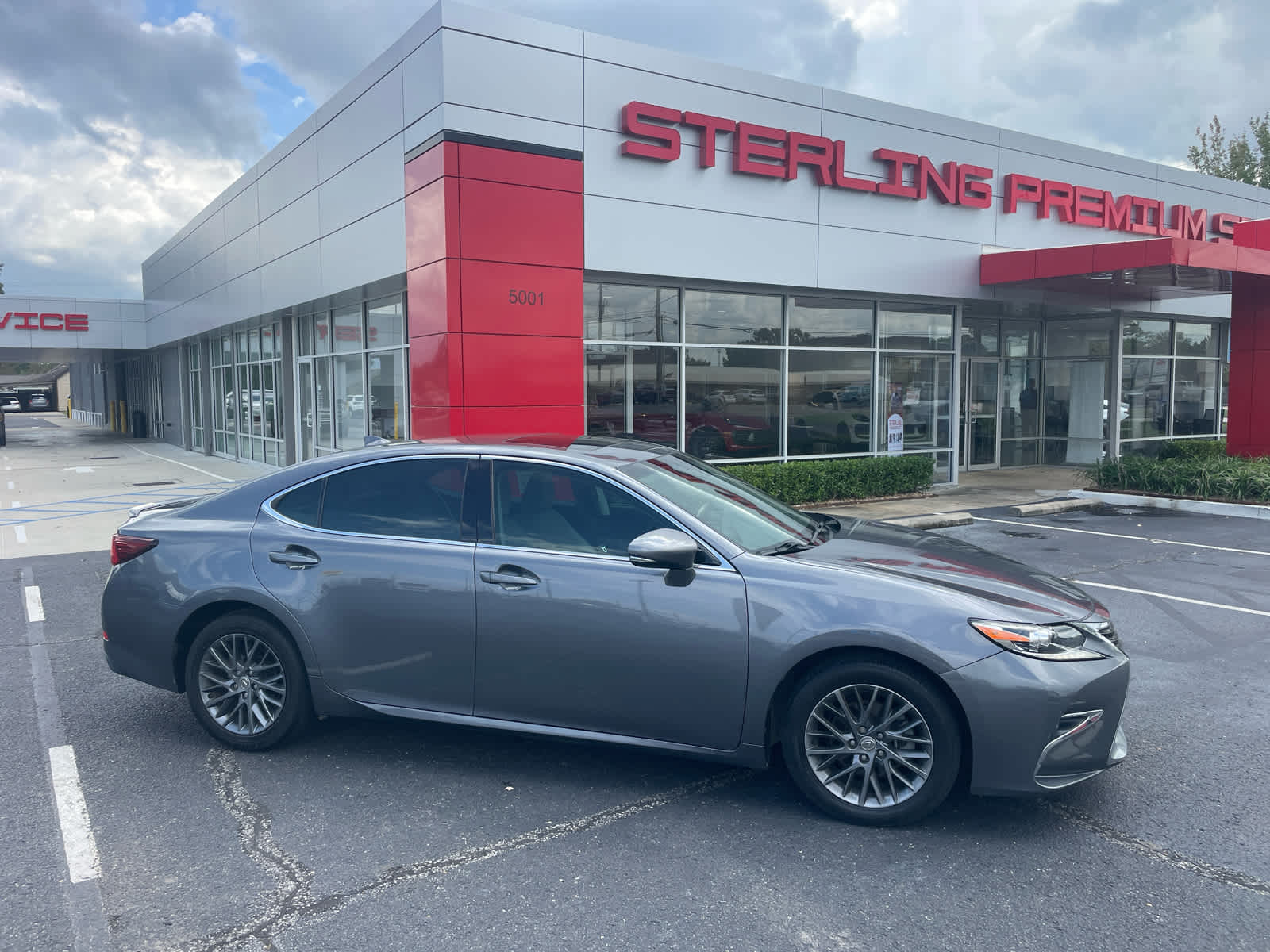 2018 Lexus ES 350's photo