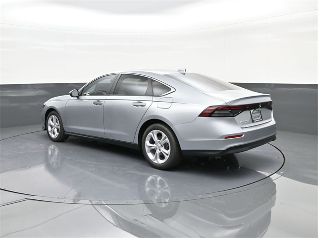 2025 Honda Accord LX photo 4