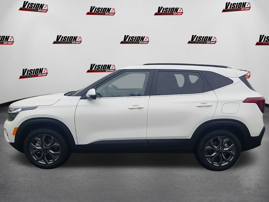 2024 Kia Seltos S photo 4