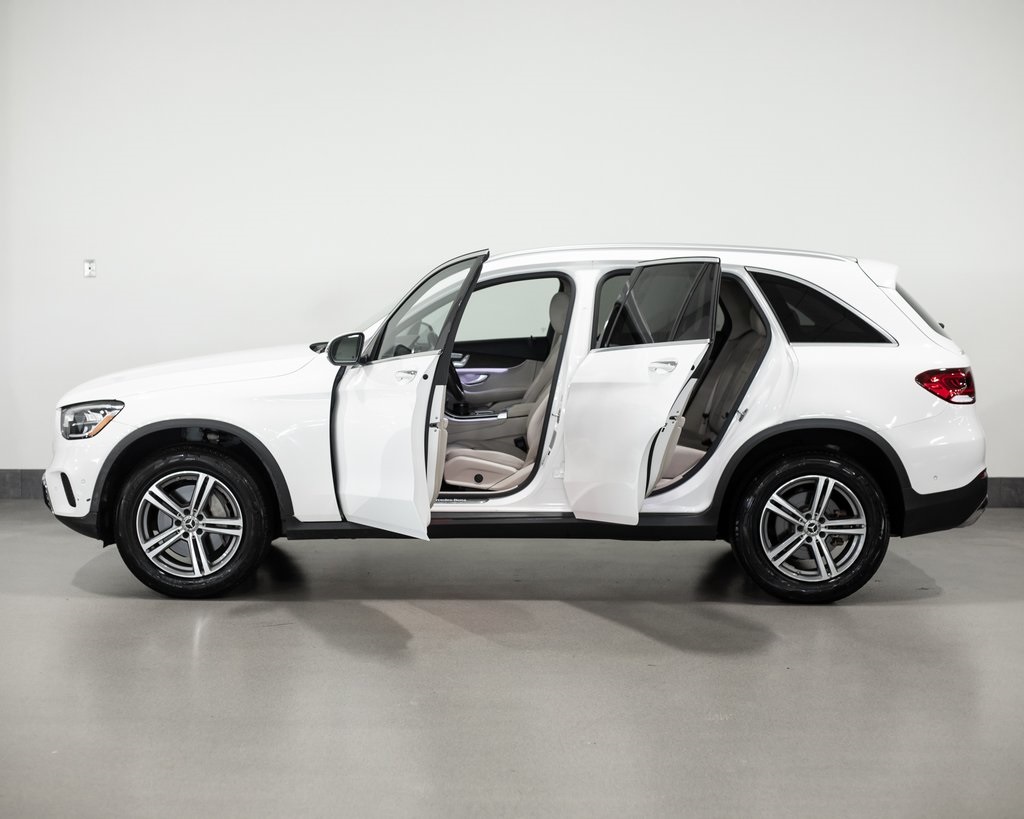 2022 Mercedes Benz GLC 300 4MATIC photo 3