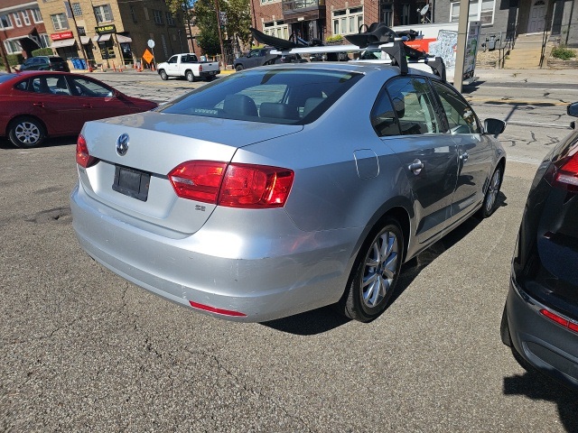 2014 Volkswagen Jetta 1.8T SE photo 2
