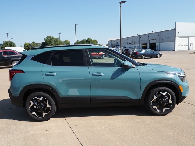 2026 Kia Seltos EX photo 3