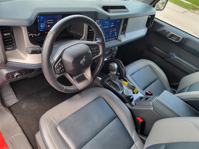 2024 Ford Bronco Outer Banks photo 11