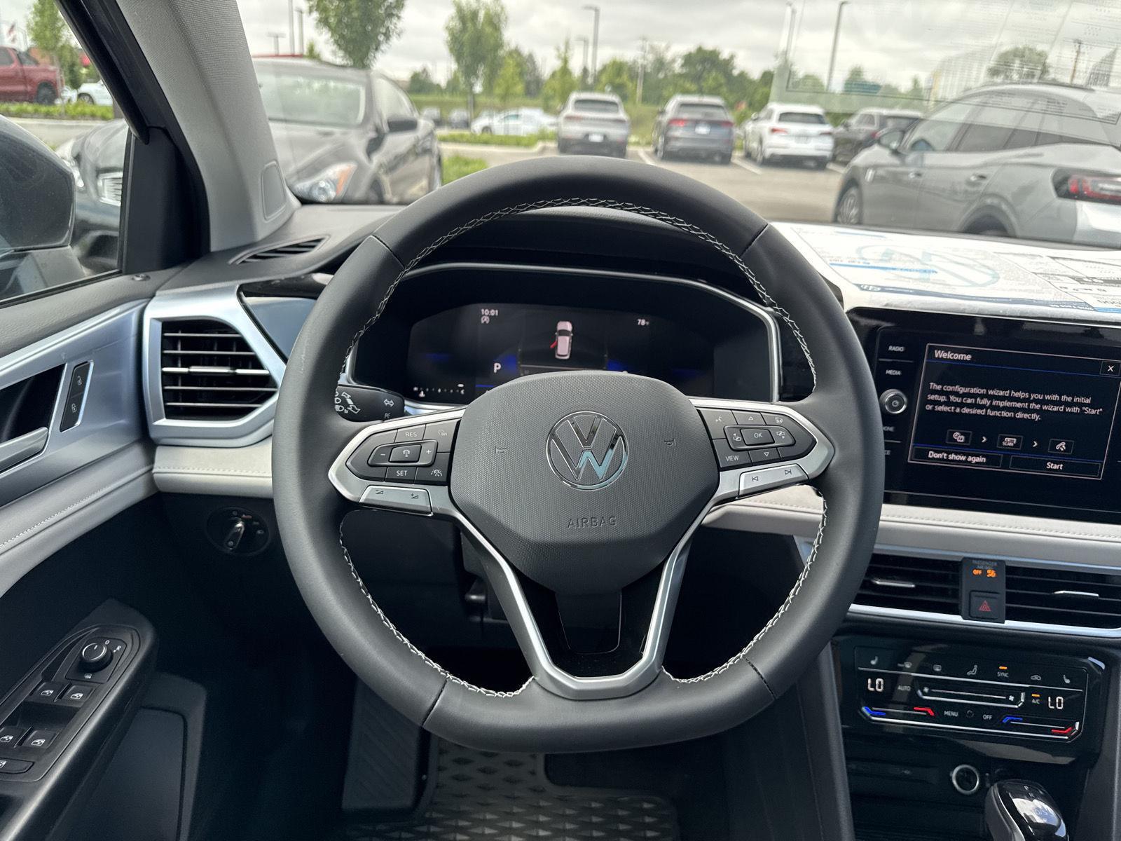 2025 Volkswagen Taos SE photo 10