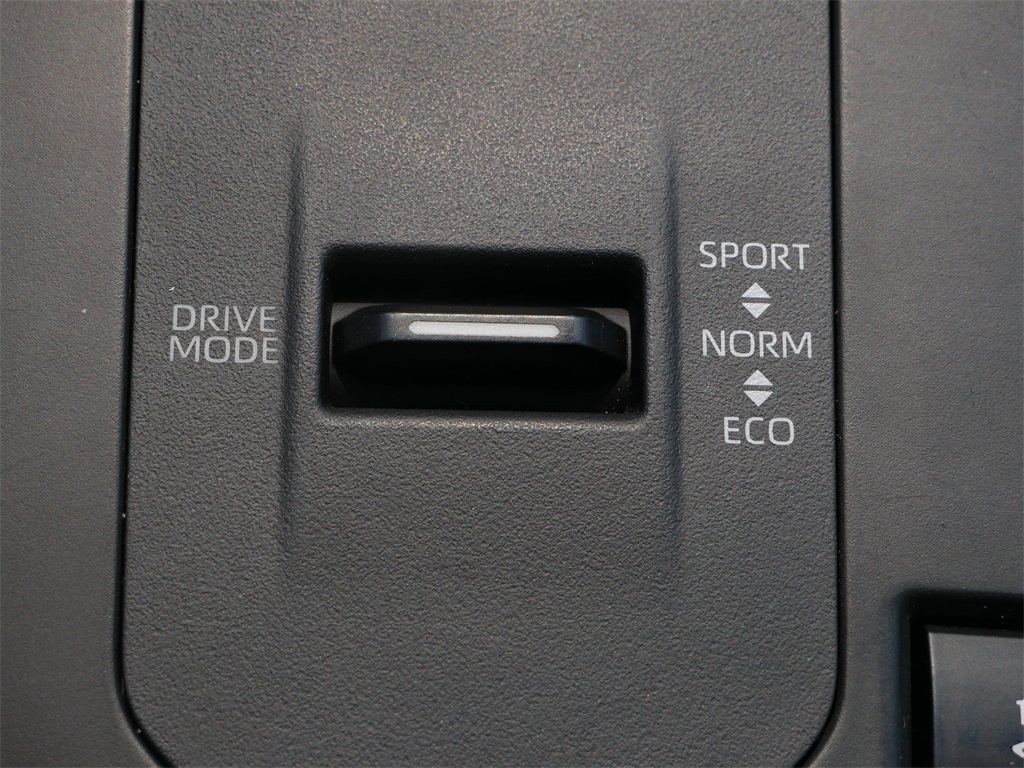 2021 Toyota Highlander Hybrid XLE photo 24