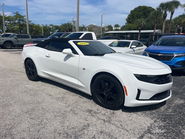 2019 Chevrolet Camaro 1LT photo 2