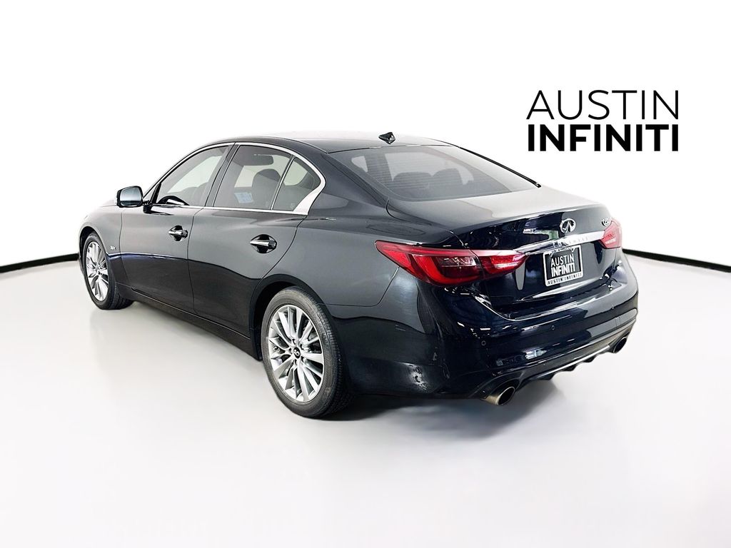 2018 Infiniti Q50 3.0t LUXE photo 3