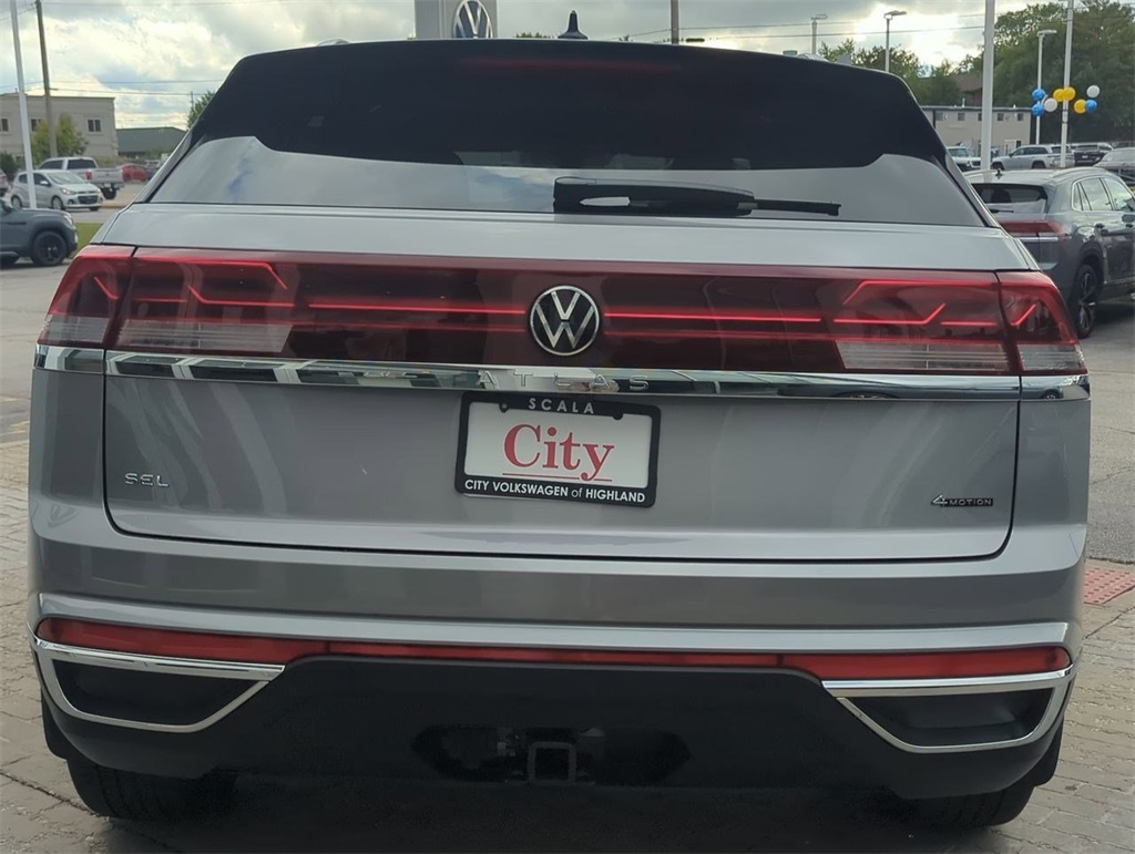 2026 Volkswagen Atlas Cross Sport SEL photo 3