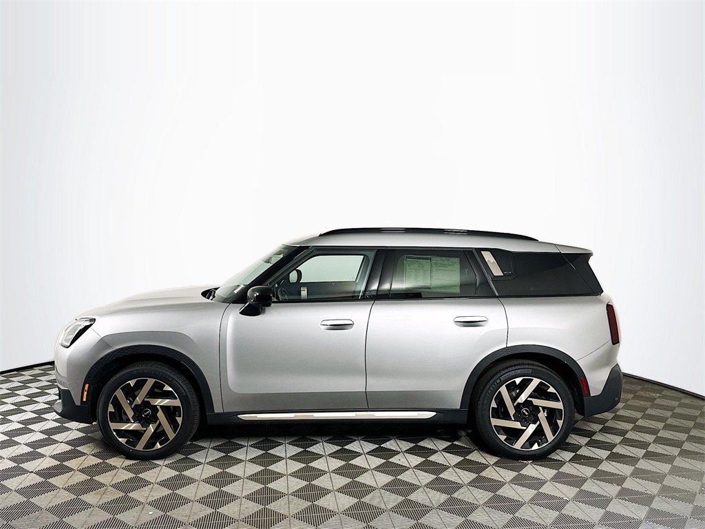 2025 Mini Cooper S ALL4 photo 2