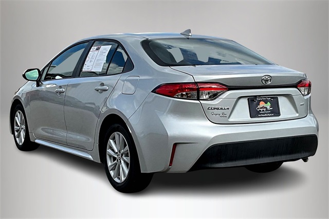2024 Toyota Corolla LE photo 4
