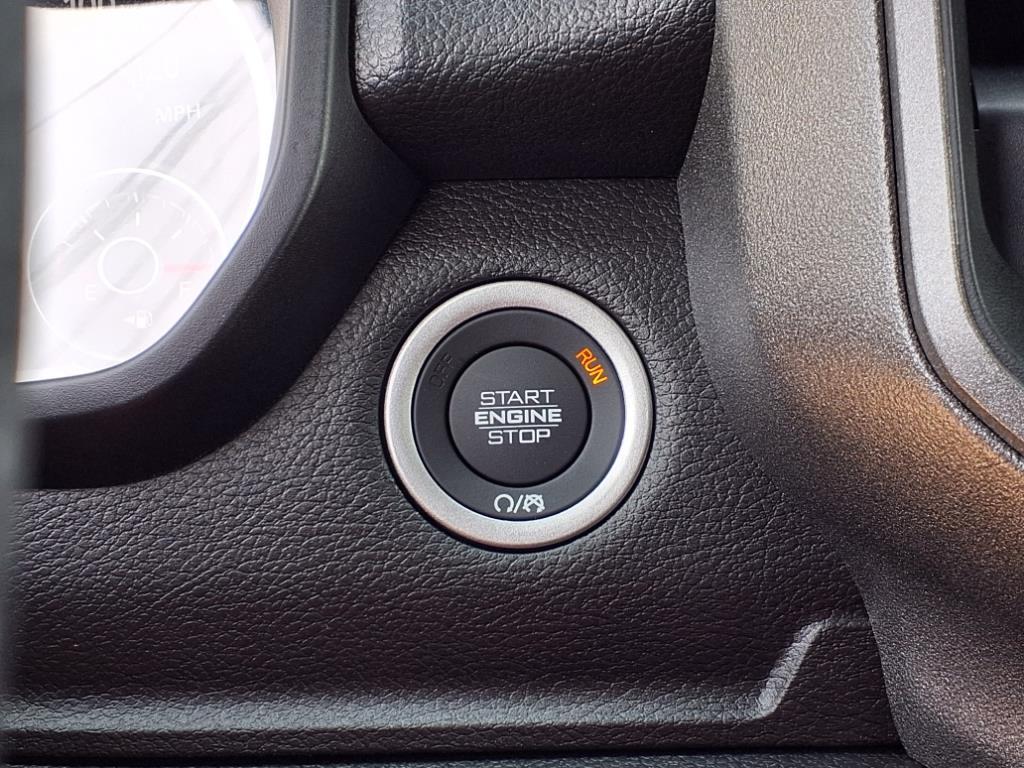 2025 Ram 1500 Warlock photo 13