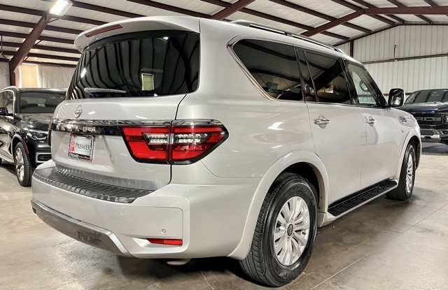 2022 Nissan Armada SV photo 2