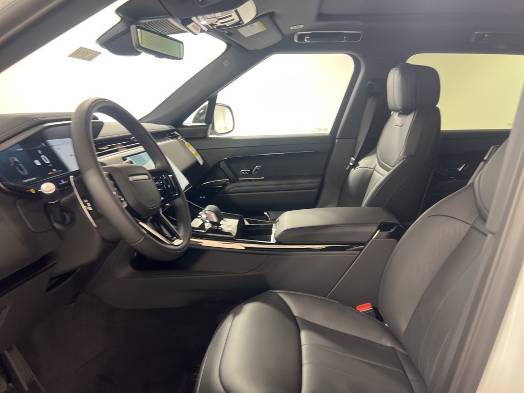 2025 Land Rover Range Rover Sport SE photo 10