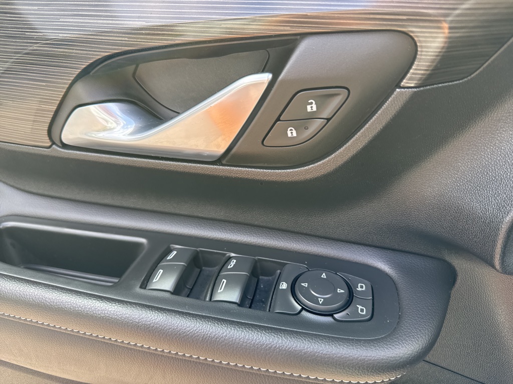 2023 Gmc Terrain SLE photo 28