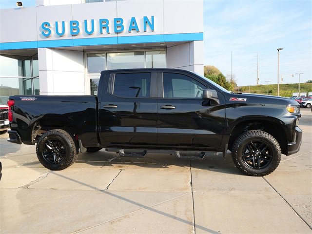 Used 2020 Chevrolet Silverado 1500 Custom with VIN 1GCPYCEF5LZ158971 for sale in Eden Prairie, Minnesota