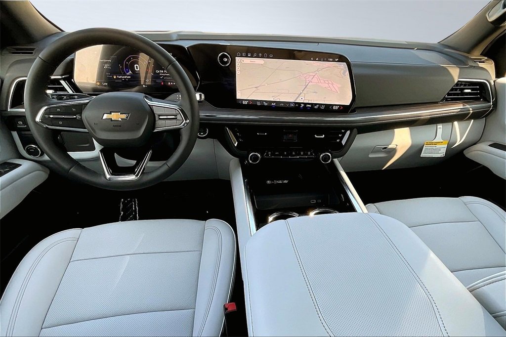 2025 Chevrolet Tahoe Premier photo 5