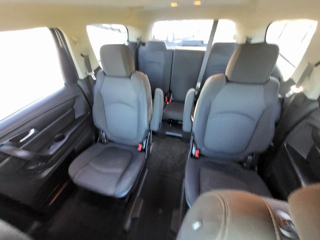 2017 Chevrolet Traverse 2LT photo 12