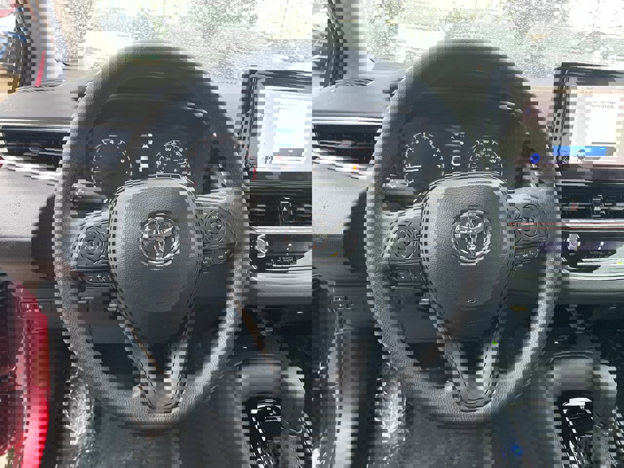 2025 Toyota Corolla LE photo 5