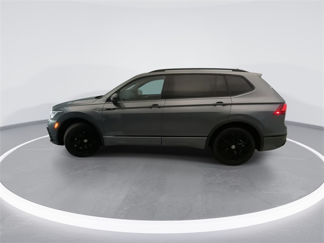 2022 Volkswagen Tiguan SE R-Line Black photo 9