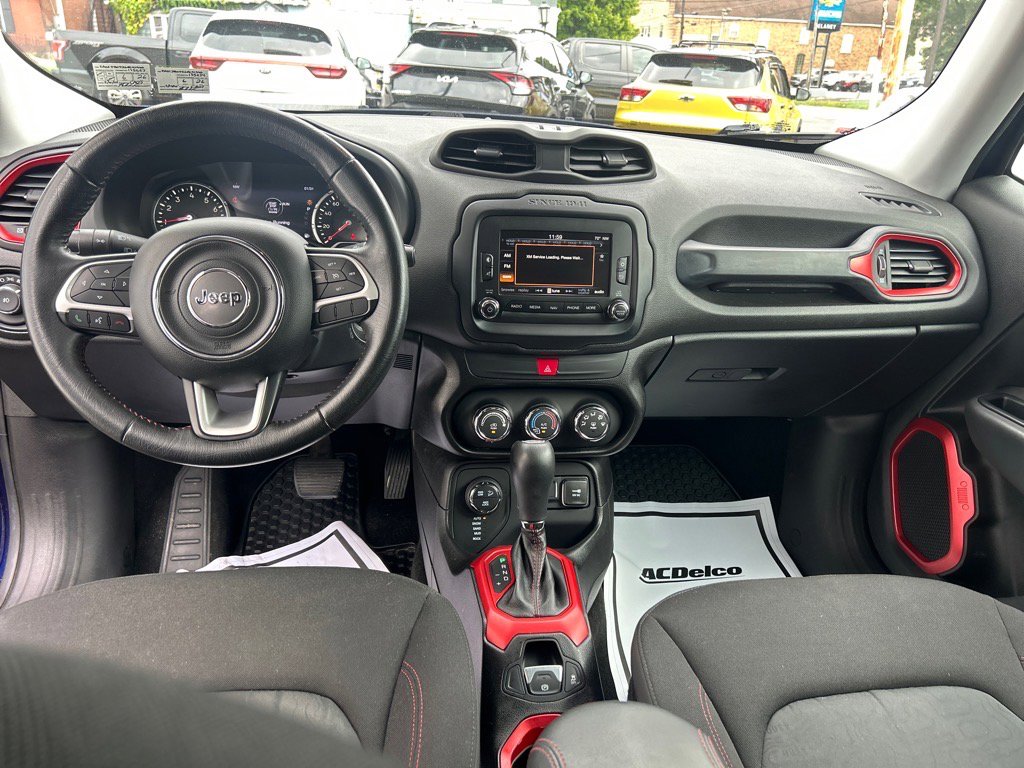 2016 Jeep Renegade Trailhawk photo 13