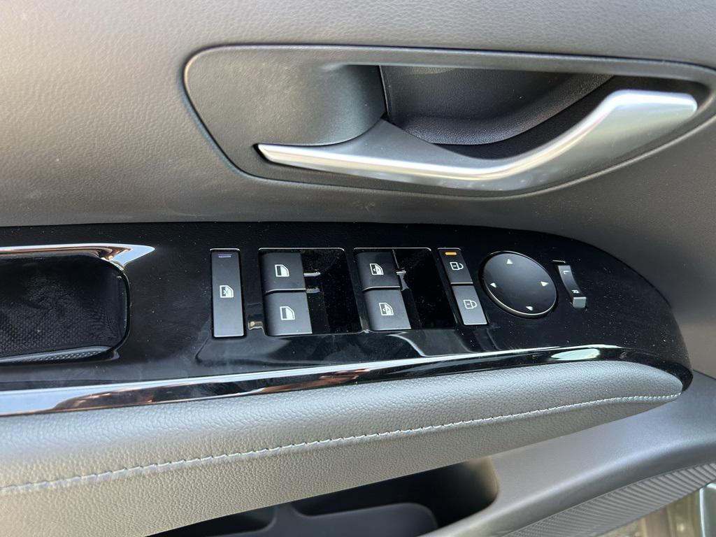 2025 Hyundai Santa Cruz SEL Activity photo 11