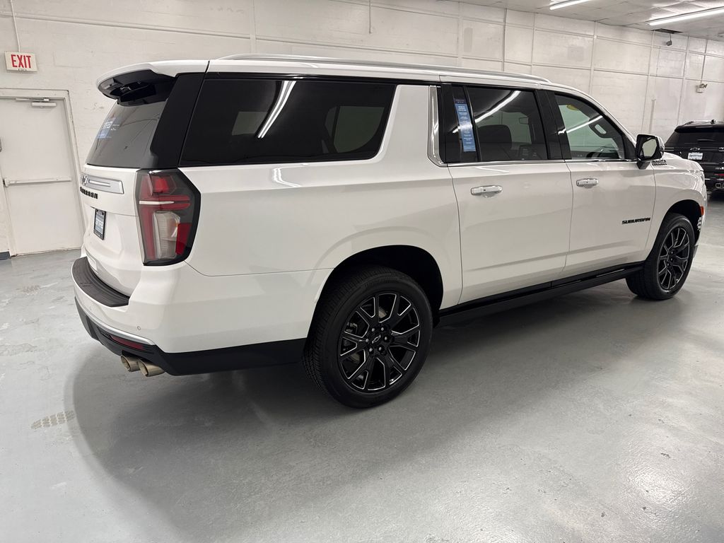 2024 Chevrolet Suburban High Country photo 7
