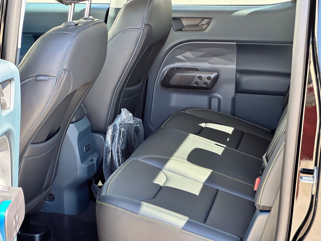 2025 Ford Maverick Lobo Standard