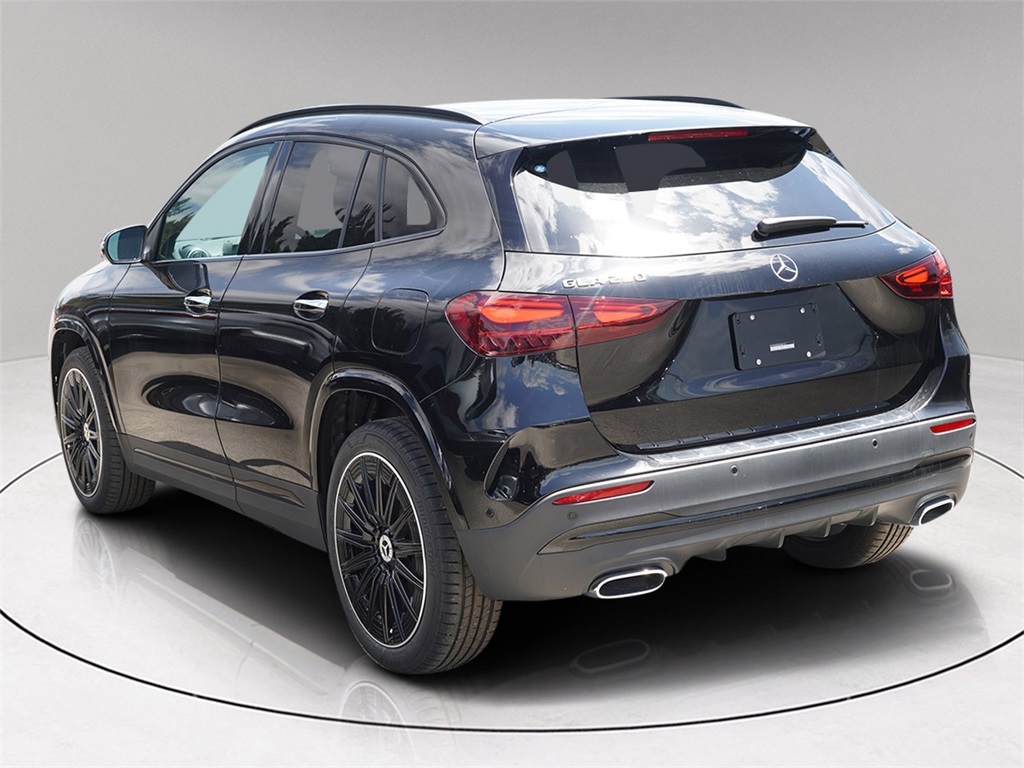2025 Mercedes Benz GLA 250 photo 3