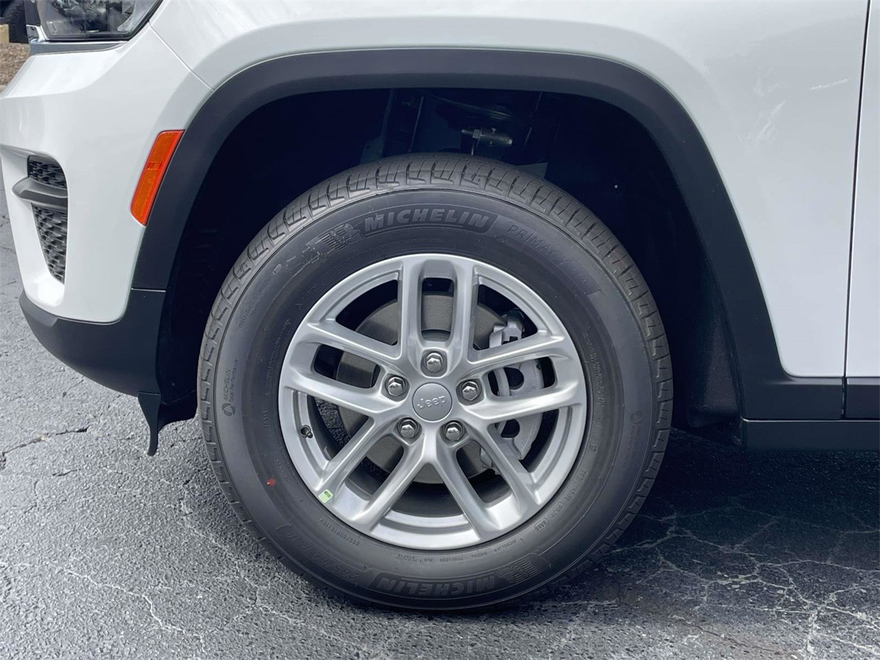 2025 Jeep Grand Cherokee Laredo X photo 31