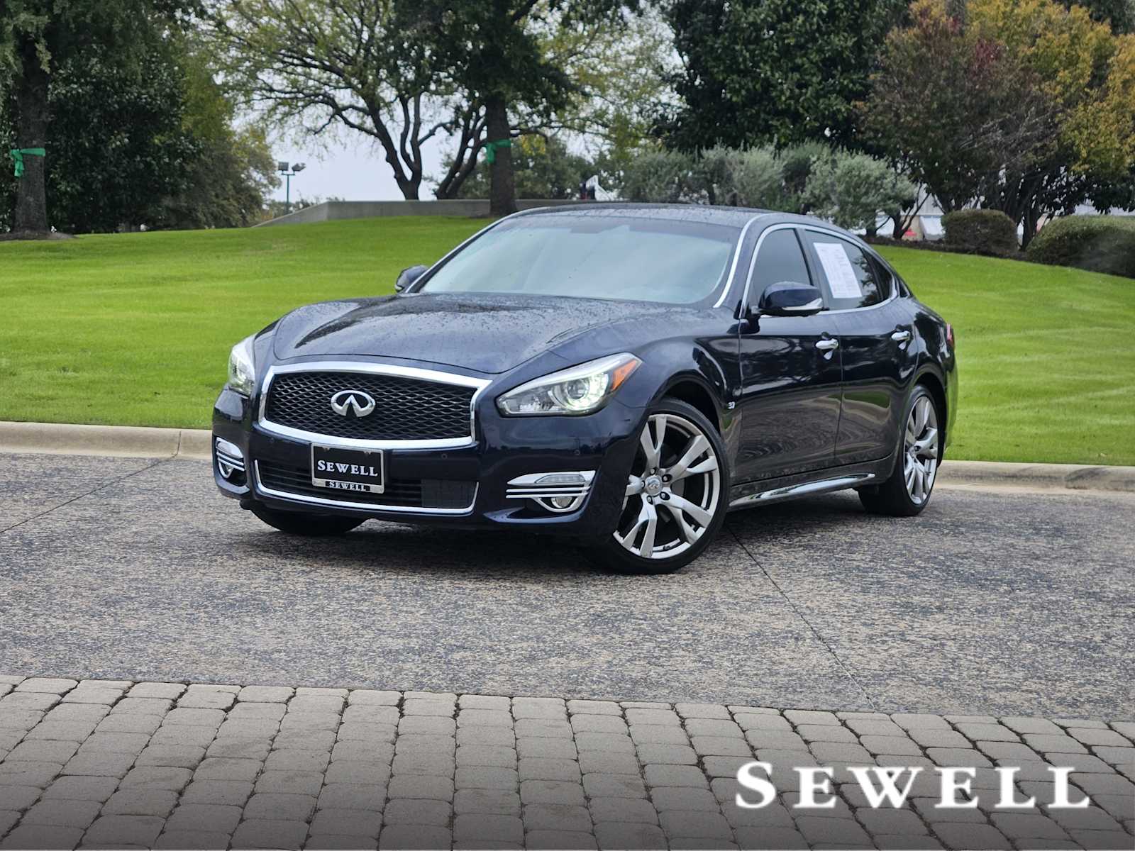 2018 INFINITI Q70L LUXE's photo